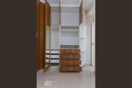 Apartamento à venda com 65m², 2 quartos e 2 vagasArmário Quarto 2 Suíte
