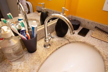 Apartamento à venda com 65m², 2 quartos e 1 vaga Apartamento à venda com 65m², 2 quartos e 1 vagaPia