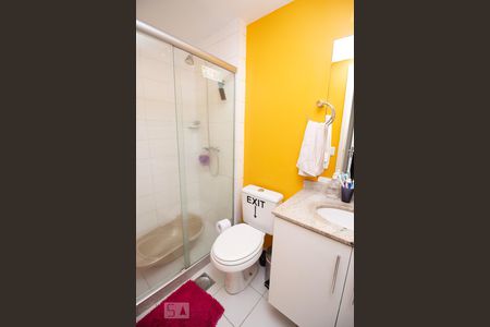 Apartamento à venda com 65m², 2 quartos e 1 vaga Apartamento à venda com 65m², 2 quartos e 1 vagaBanheiro suíte