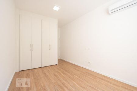 Apartamento à venda com 400m², 4 quartos e 2 vagas Apartamento à venda com 400m², 4 quartos e 2 vagasSuíte 3