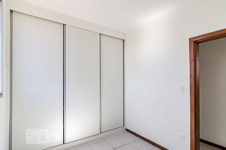 Quarto 1 de apartamento para alugar com 3 quartos, 98m² em Sagrada Família, Belo Horizonte