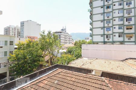 Vista sala de apartamento para alugar com 1 quarto, 45m² em Vila Isabel, Rio de Janeiro