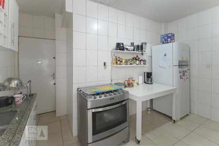 Apartamento à venda com 108m², 3 quartos e sem vagaCozinha
