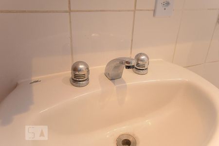 Banheiro torneira de apartamento à venda com 2 quartos, 70m² em Maracanã, Rio de Janeiro
