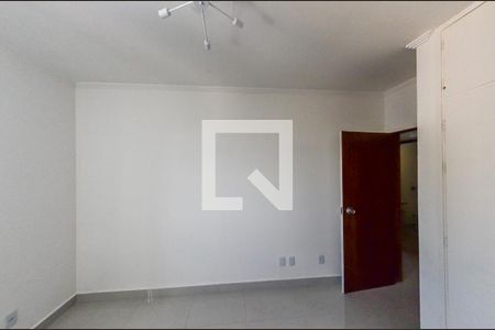 Apartamento à venda com 152m², 4 quartos e 2 vagas Apartamento à venda com 152m², 4 quartos e 2 vagasQuarto 2
