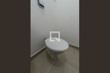 Apartamento à venda com 152m², 4 quartos e 2 vagas Apartamento à venda com 152m², 4 quartos e 2 vagasBanheiro de Serviço
