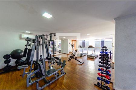 Apartamento à venda com 152m², 4 quartos e 2 vagas Apartamento à venda com 152m², 4 quartos e 2 vagasÁrea comum - Academia