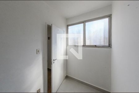 Apartamento à venda com 152m², 4 quartos e 2 vagas Apartamento à venda com 152m², 4 quartos e 2 vagasQuarto de Serviço