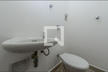 Apartamento à venda com 152m², 4 quartos e 2 vagas Apartamento à venda com 152m², 4 quartos e 2 vagasBanheiro de Serviço