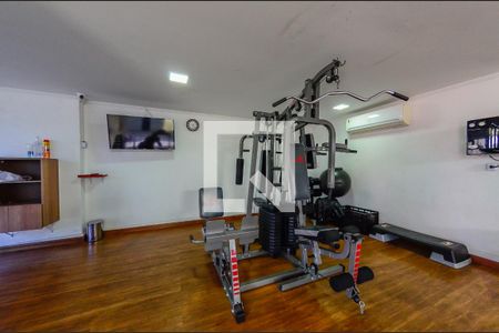 Apartamento à venda com 152m², 4 quartos e 2 vagas Apartamento à venda com 152m², 4 quartos e 2 vagasÁrea comum - Academia