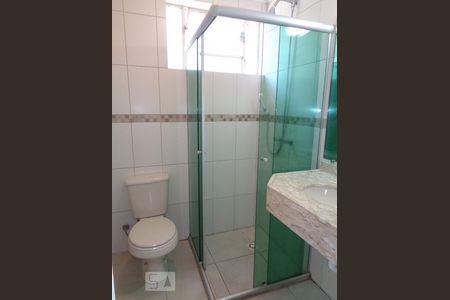 Banheiro de apartamento à venda com 2 quartos, 70m² em Auxiliadora, Porto Alegre