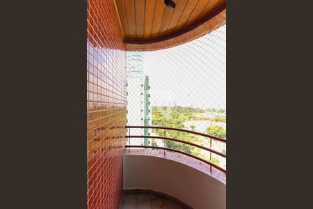 Apartamento para alugar com 114m², 3 quartos e 2 vagas Apartamento para alugar com 114m², 3 quartos e 2 vagasVaranda Suíte