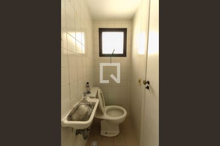 Apartamento para alugar com 114m², 3 quartos e 2 vagas Apartamento para alugar com 114m², 3 quartos e 2 vagasBanheiro de Serviço