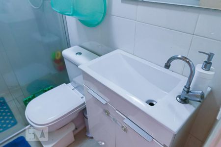 Banheiro de apartamento para alugar com 1 quarto, 33m² em Santa Cecília, São Paulo