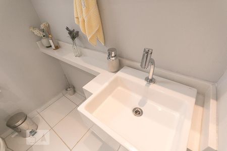 Banheiro  de apartamento à venda com 2 quartos, 89m² em Vila Gumercindo, São Paulo