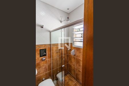 Casa à venda com 200m², 3 quartos e 1 vaga Casa à venda com 200m², 3 quartos e 1 vagaBanheiro