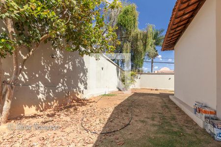 Casa à venda com 430m², 5 quartos e 4 vagas
