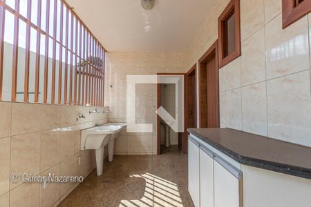 Casa à venda com 430m², 5 quartos e 4 vagas