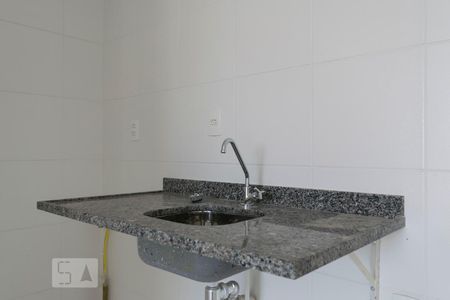 Cozinha (Torneira) de apartamento para alugar com 1 quarto, 35m² em Liberdade, São Paulo