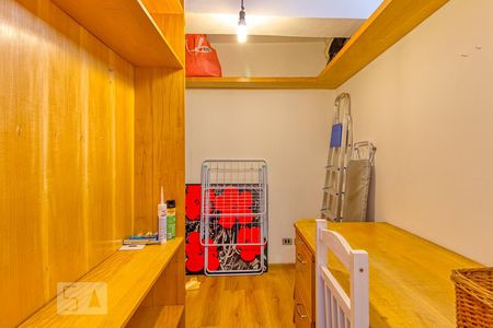 Apartamento à venda com 92m², 2 quartos e sem vagaQuarto de serviço