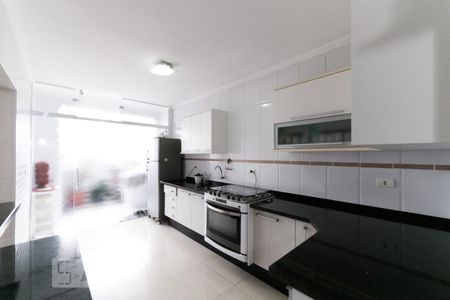 Cozinha de apartamento à venda com 2 quartos, 84m² em Santo Amaro, São Paulo
