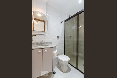 Apartamento à venda com 92m², 2 quartos e 2 vagas Apartamento à venda com 92m², 2 quartos e 2 vagasBanheiro da Suíte