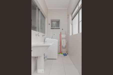 Apartamento à venda com 167m², 2 quartos e 2 vagas Apartamento à venda com 167m², 2 quartos e 2 vagasÁrea de serviço