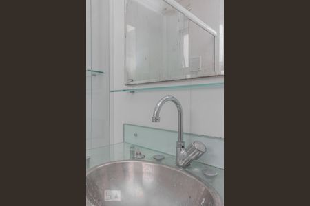 Apartamento à venda com 167m², 2 quartos e 2 vagas Apartamento à venda com 167m², 2 quartos e 2 vagasSuíte