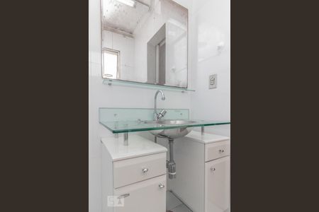 Apartamento à venda com 167m², 2 quartos e 2 vagas Apartamento à venda com 167m², 2 quartos e 2 vagasSuíte