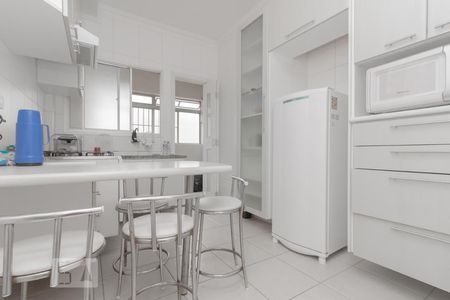 Apartamento à venda com 167m², 2 quartos e 2 vagas Apartamento à venda com 167m², 2 quartos e 2 vagasCozinha