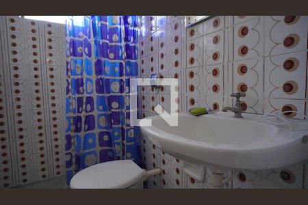 Banheiro de apartamento para alugar com 1 quarto, 56m² em Vila Ipiranga, Porto Alegre