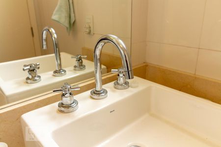 Apartamento para alugar com 136m², 3 quartos e 3 vagasBanheiro suíte 2