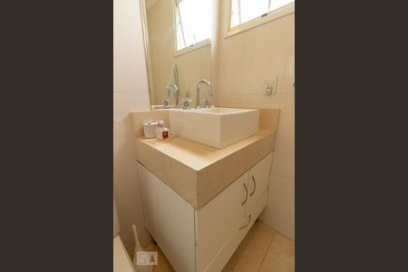 Apartamento para alugar com 136m², 3 quartos e 3 vagasBanheiro suíte 2