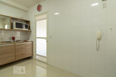 Apartamento para alugar com 136m², 3 quartos e 3 vagasCozinha