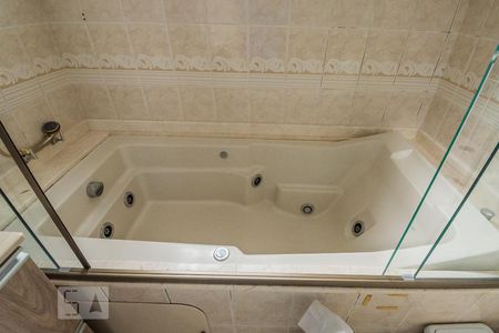 Apartamento para alugar com 350m², 5 quartos e 3 vagasBanheira 