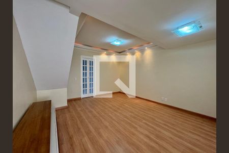 Sala de casa de condomínio para alugar com 3 quartos, 109m² em Recreio dos Bandeirantes, Rio de Janeiro