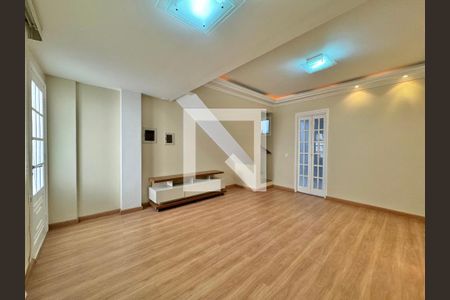 Sala de casa de condomínio para alugar com 3 quartos, 109m² em Recreio dos Bandeirantes, Rio de Janeiro