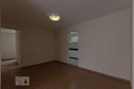 Sala de apartamento para alugar com 3 quartos, 75m² em Morumbi, São Paulo
