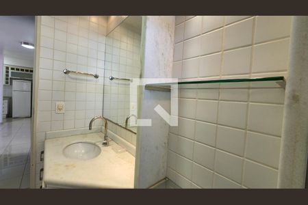 Banheiro de apartamento para alugar com 1 quarto, 50m² em Cambuí, Campinas