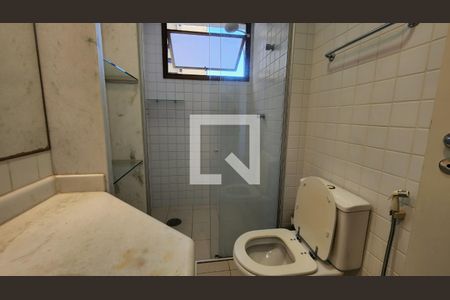 Banheiro de apartamento para alugar com 1 quarto, 50m² em Cambuí, Campinas