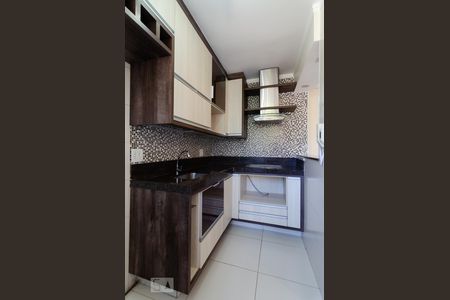 Cozinha de apartamento para alugar com 2 quartos, 52m² em Jardim Nova Europa, Campinas