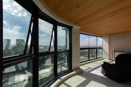 Varanda de apartamento à venda com 3 quartos, 152m² em Jardim Morumbi, São Paulo