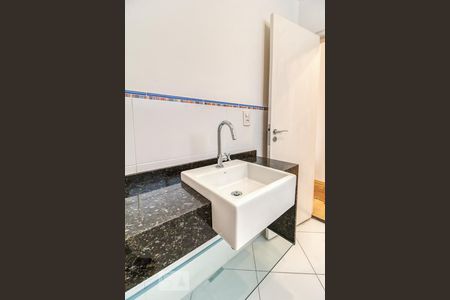 Casa à venda com 188m², 4 quartos e 4 vagas Casa à venda com 188m², 4 quartos e 4 vagasBanheiro