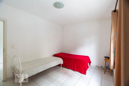 Casa à venda com 136m², 3 quartos e 6 vagasQuarto 2