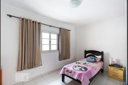 Casa à venda com 136m², 3 quartos e 6 vagasQuarto 1