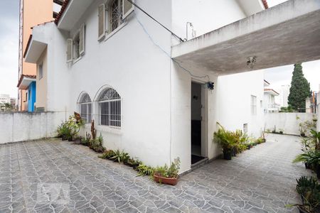 Casa à venda com 136m², 3 quartos e 6 vagasQuintal - Garagem