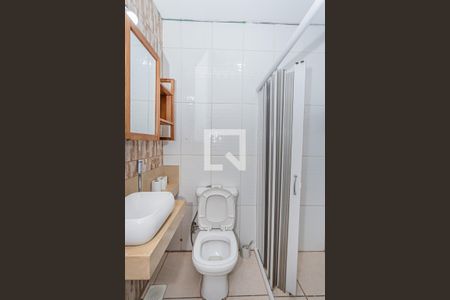 Casa à venda com 100m², 3 quartos e 2 vagas Casa à venda com 100m², 3 quartos e 2 vagasBanheiro