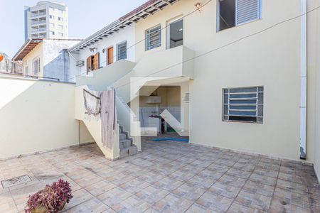 Casa à venda com 100m², 3 quartos e 2 vagas Casa à venda com 100m², 3 quartos e 2 vagasQuintal