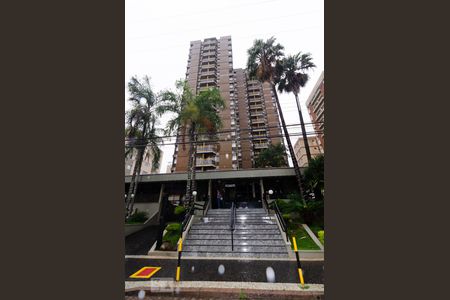 Apartamento à venda com 58m², 1 quarto e 1 vaga Apartamento à venda com 58m², 1 quarto e 1 vagaFachada do prédio