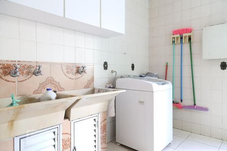 Casa à venda com 380m², 3 quartos e 5 vagasÁrea de serviço